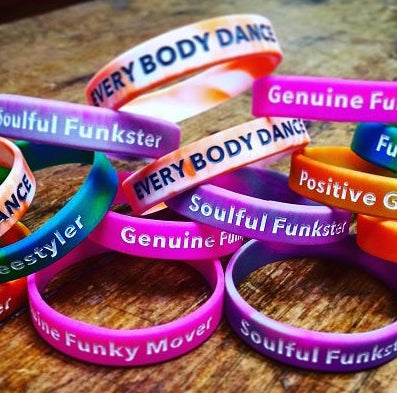 SLOGAN WRISTBANDS